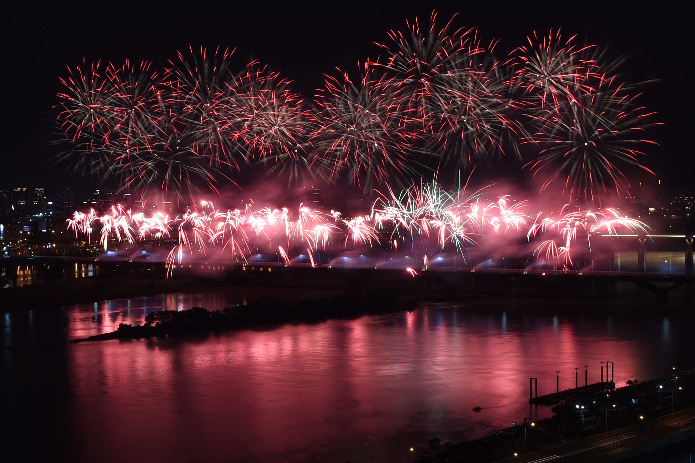 2015 Dadaocheng Fireworks-2